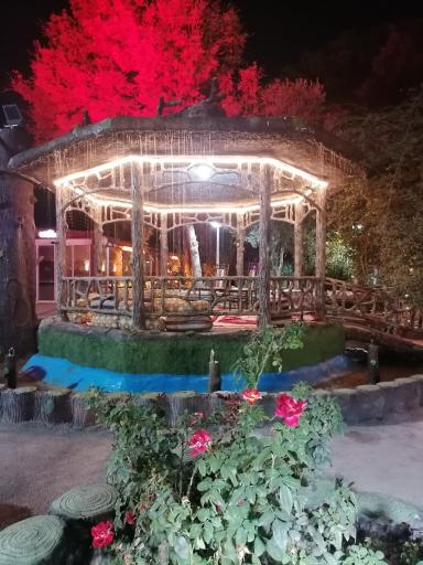 عکس رستوران خانه معلم شماره ۴