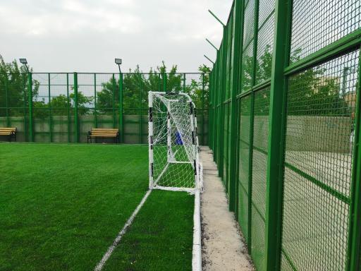 عکس زمین چمن مصنوعی روستای همه‌سین