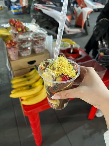 آبمیوه طبیعی بلووم