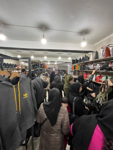 عکس مجموعه بزرگ تبریز شیک ( شعبه ماکو)