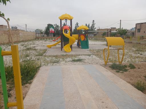 عکس زمین بازی کودکان 