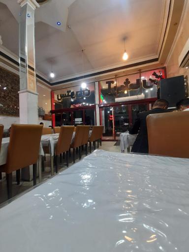 عکس رستوران آبشار