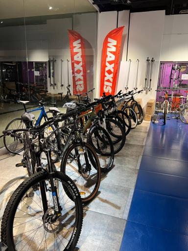 عکس فروشگاه آکادمی دوچرخه فراز