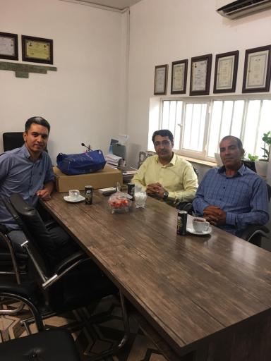 عکس دفتر مرکزی گروه صنعتی رادفر