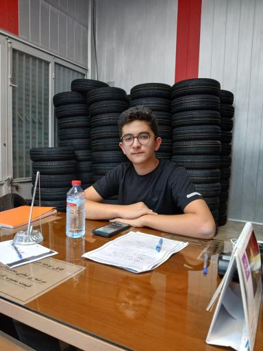 عکس لاستیک فروشی اسدالهی