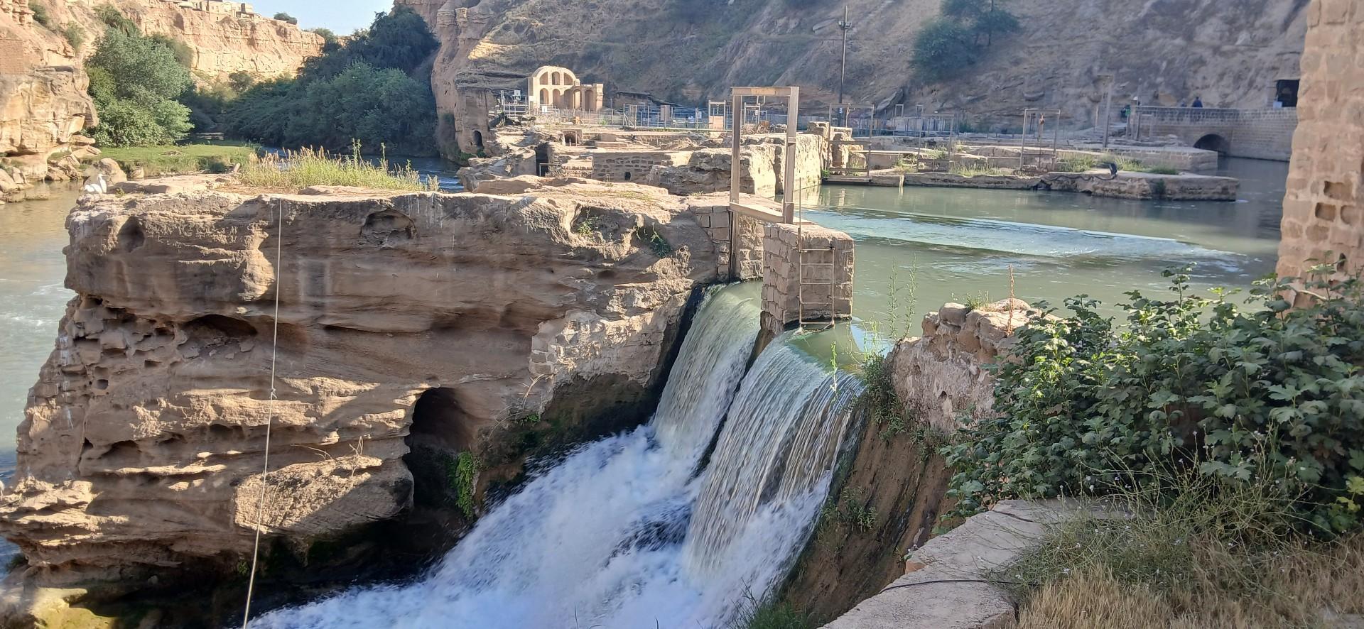 عکس سازه های آبی شوشتر