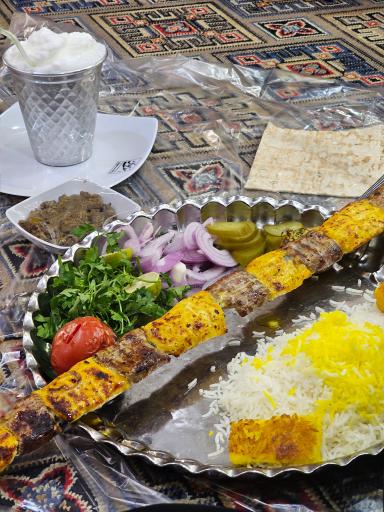 عکس رستوران هفت خوان