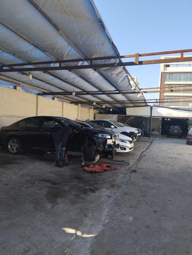 عکس مکانیکی و برق خودرو تِسلا