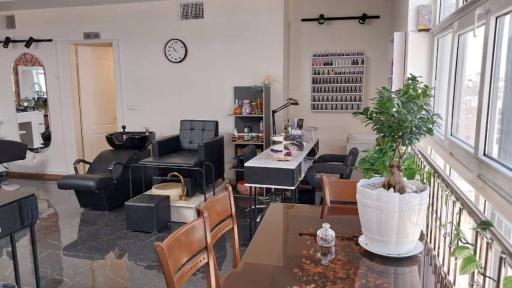 عکس آموزشگاه و سالن زیبایی هور