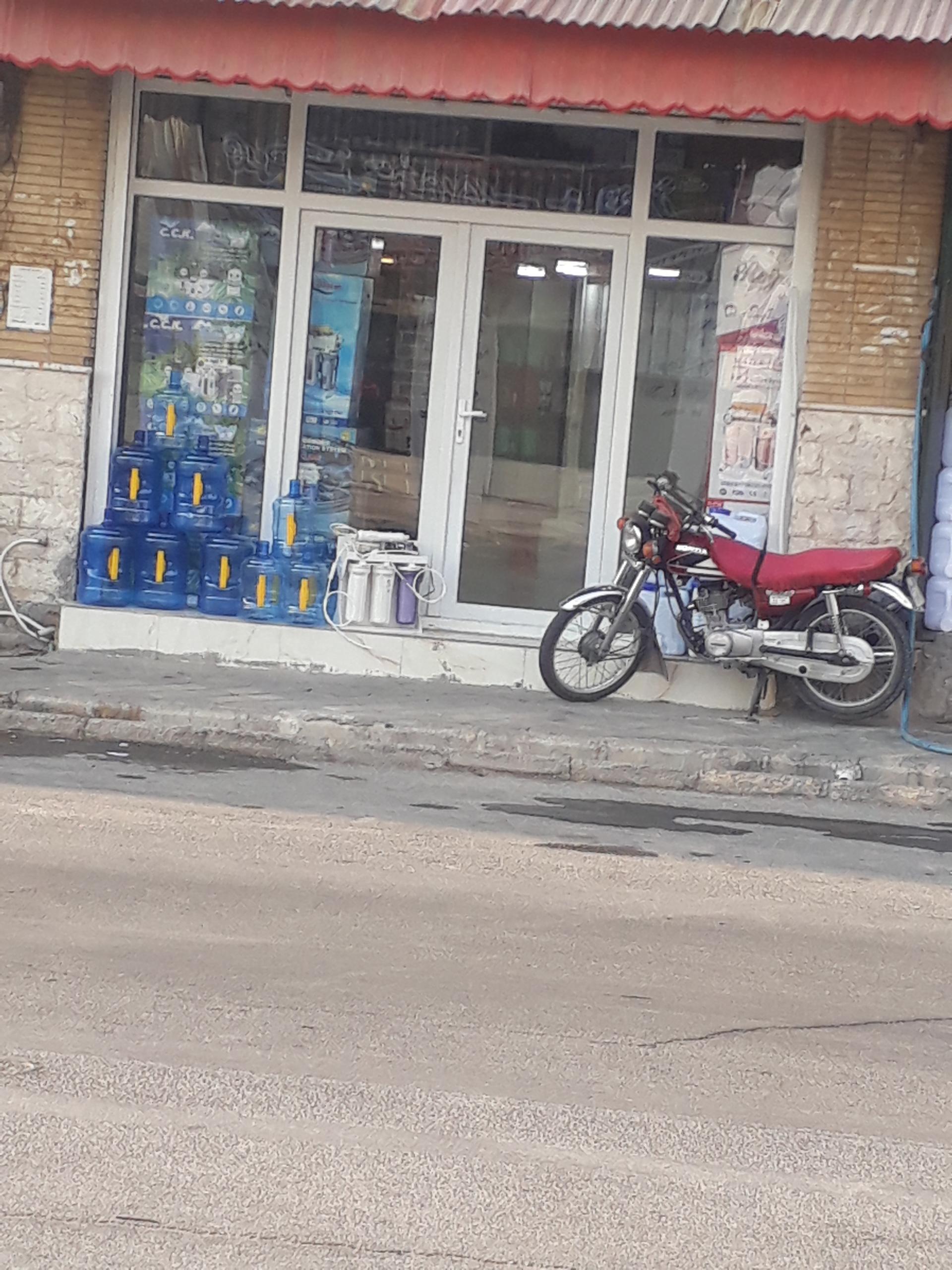 عکس فروشگاه لوازم تصفیه آب خانگی و صنعتی آب سفید