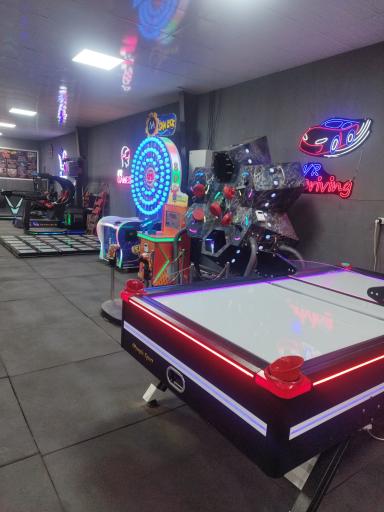 عکس مجموعه تفریحی ورزشی شار