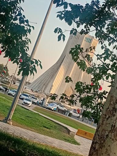 عکس حوضچه میدان آزادی