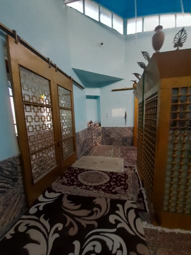 عکس آرامستان بقعه سید حسن غریب