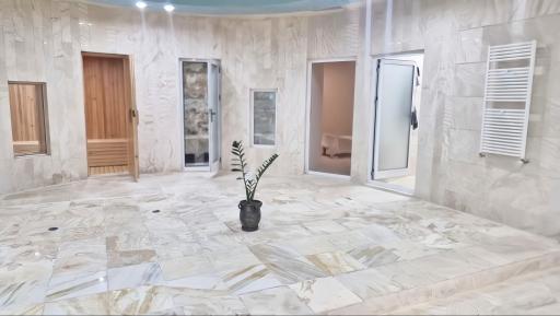 عکس باشگاه ورزشی برج رزلند