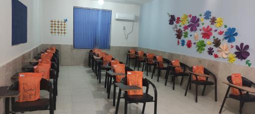 عکس پیش دبستانی و دبستان دخترانه غیر دولتی ایرانیان 