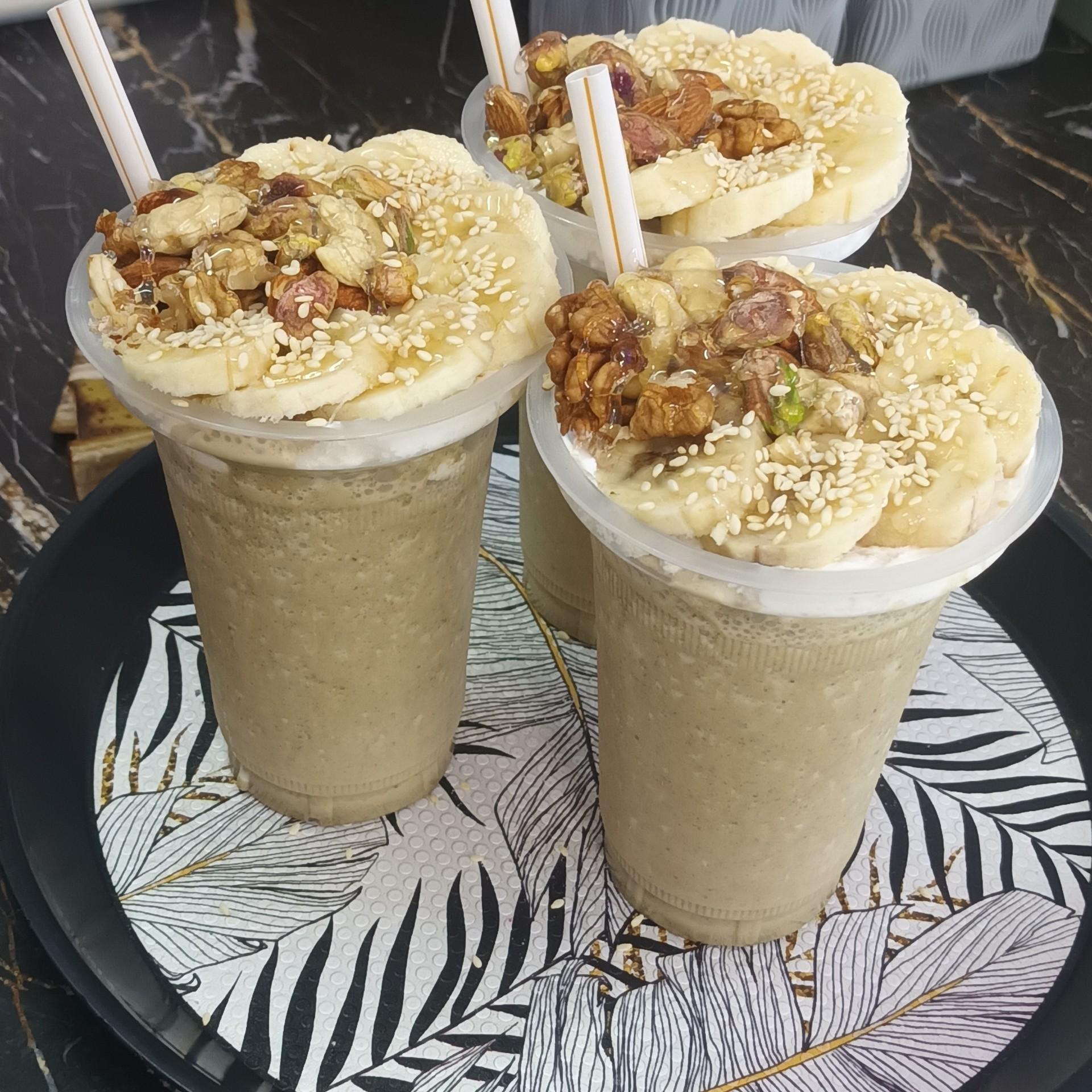 عکس بستنی سنتی عمو جواد
