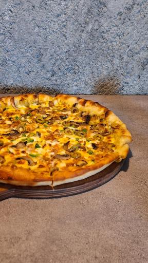 عکس کافه درختی