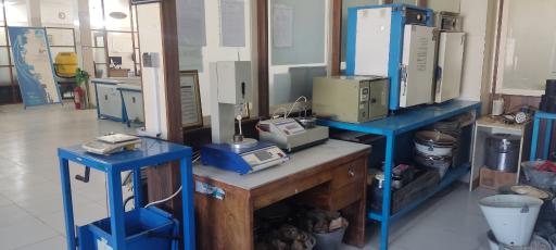 عکس مهندسین مشاور خاک و سنگ استحکام ساز