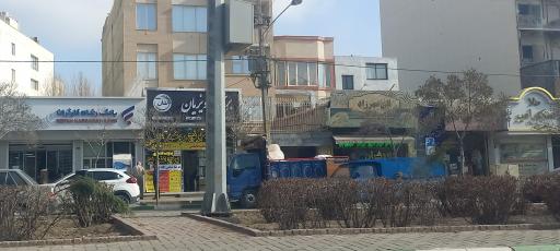 عکس فروشگاه نان مهرزاد
