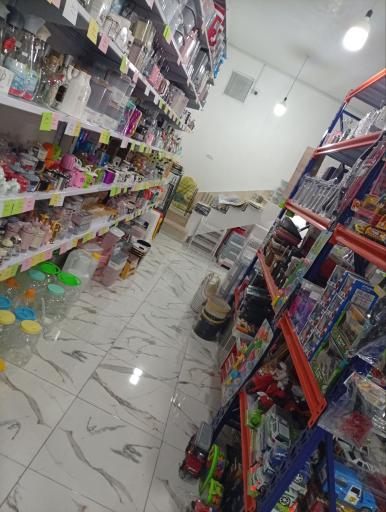 عکس فروشگاه بزرگ شهر پلاستیک