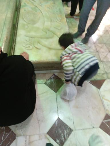 عکس مرقد مرحوم آیت الله محمد تقی مصباح یزدی