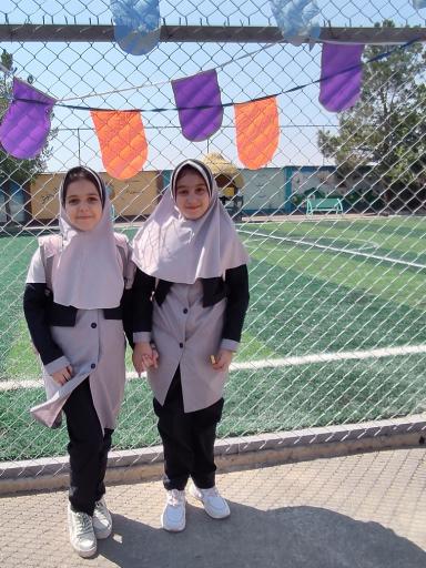 عکس مدرسه دخترانه بعثت