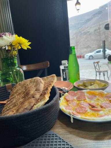 عکس کافه صبحانه نیلو