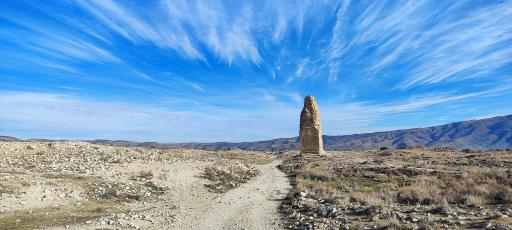 عکس منار میلو (ستون شهر گور)