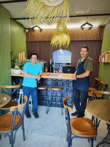 عکس کافه صبحانه نیلو