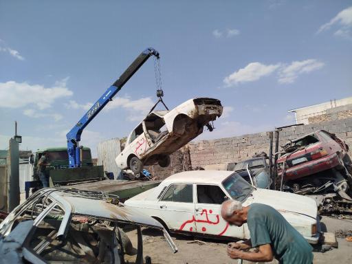 عکس پارکینگ کرمان اسقاط