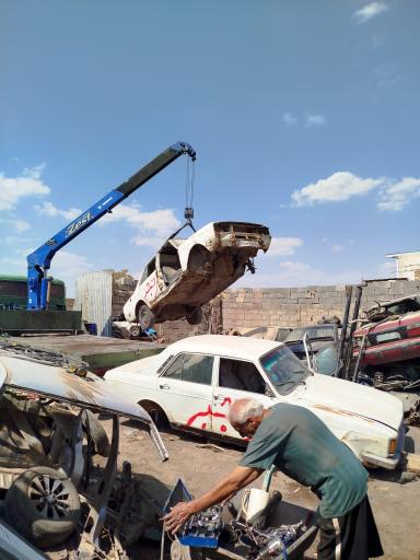 عکس پارکینگ کرمان اسقاط