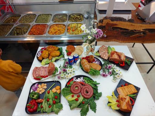 عکس پروتئینی فود لند پلاس