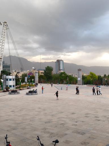 عکس آبنمای آب و آتش