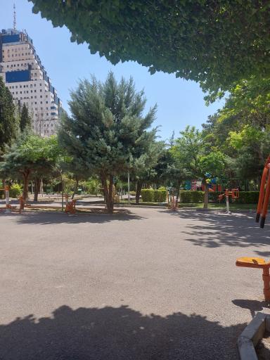 عکس بوستان ارغوان