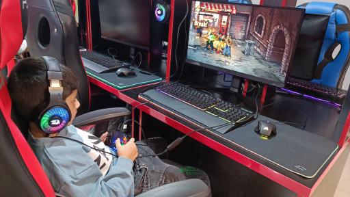 عکس گیم نت بازی سنتر 