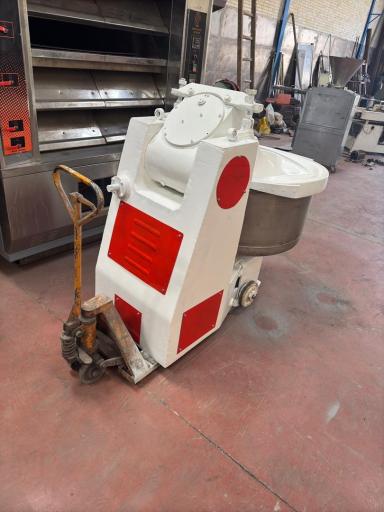 عکس کارگاه فرسازی فیروز علیپور 