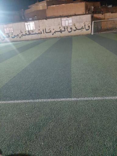 عکس زمین چمن مصنوعی بسیج