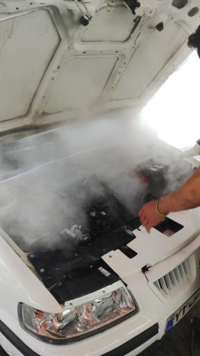 عکس کارواش بخار اتو رد