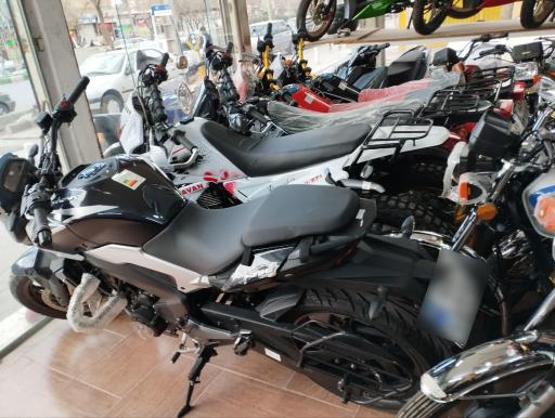 عکس فروشگاه موتورسیکلت سالمی