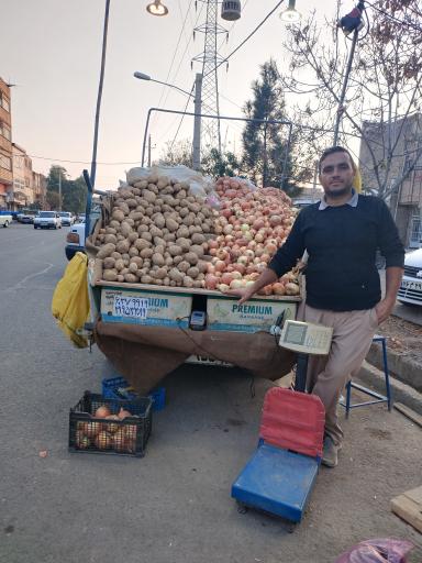 عکس میوه فروشی وانت بار امیر الله یاری