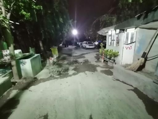 عکس پارکینگ عمومی حسینی