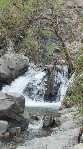 عکس آبشار کبوتر خوان