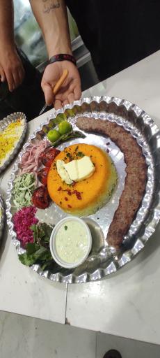 عکس غذاخوری ریحان