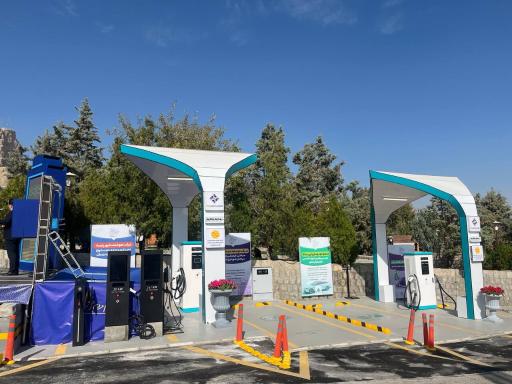 عکس جایگاه شارژ خودروهای برقی هوشمند شهر پارسه