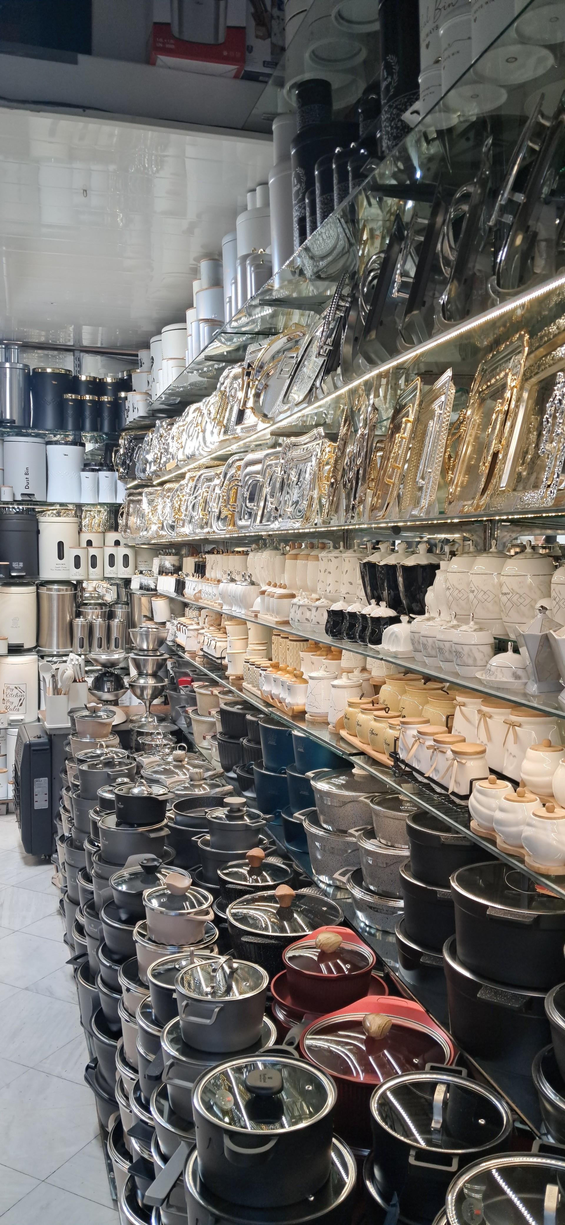 عکس فروشگاه لوازم آشپزخانه سادات