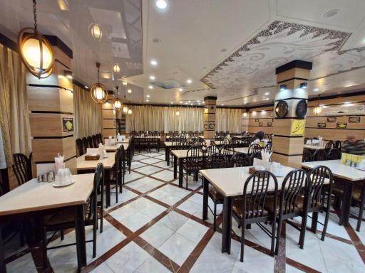 عکس رستوران فست فود عموحسین