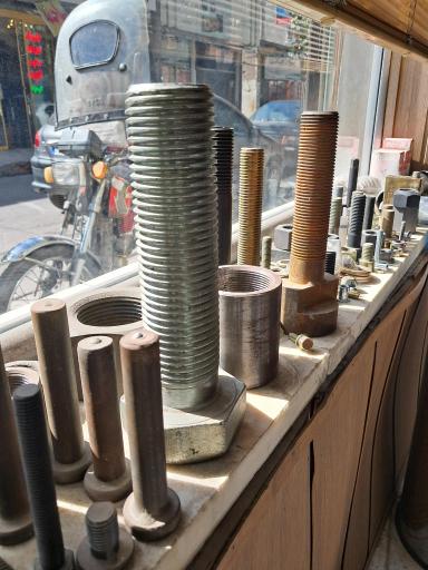 عکس پیچ و مهره خورشیدی