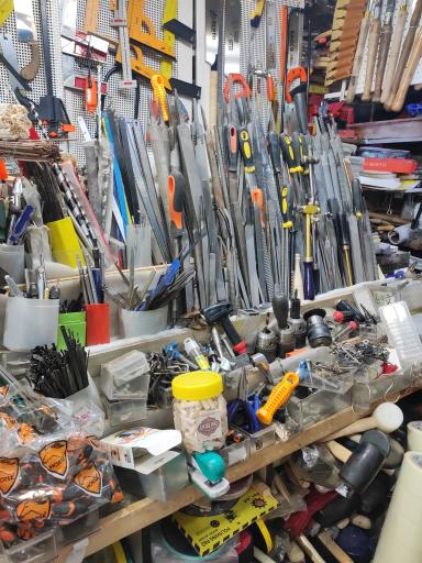 عکس فروشگاه هنر ابزار ستاری