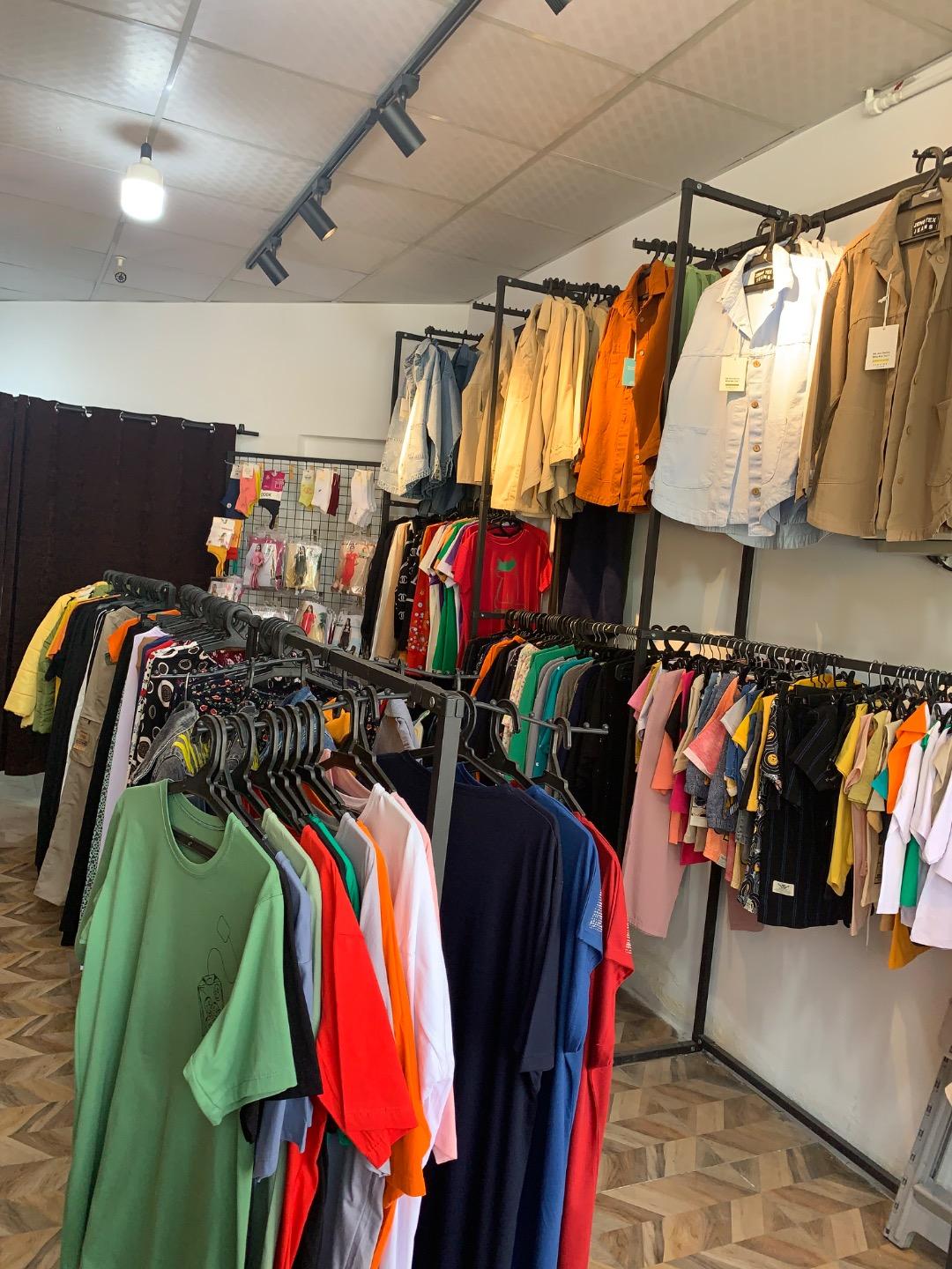 عکس ارزانسرای پوشاک باغستان