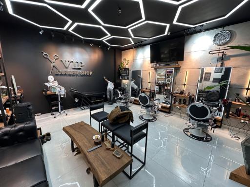 عکس آرایشگاه مردانه VIP